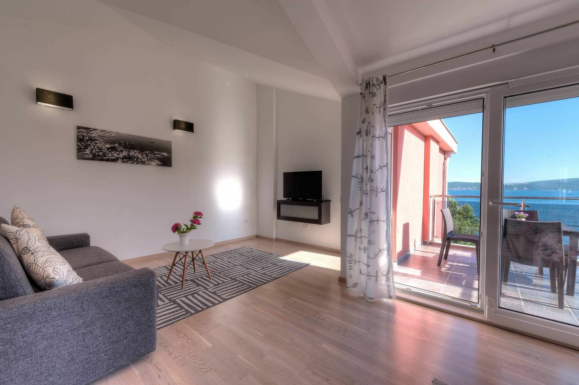 Apartments Delfin Tivat Bagian luar foto
